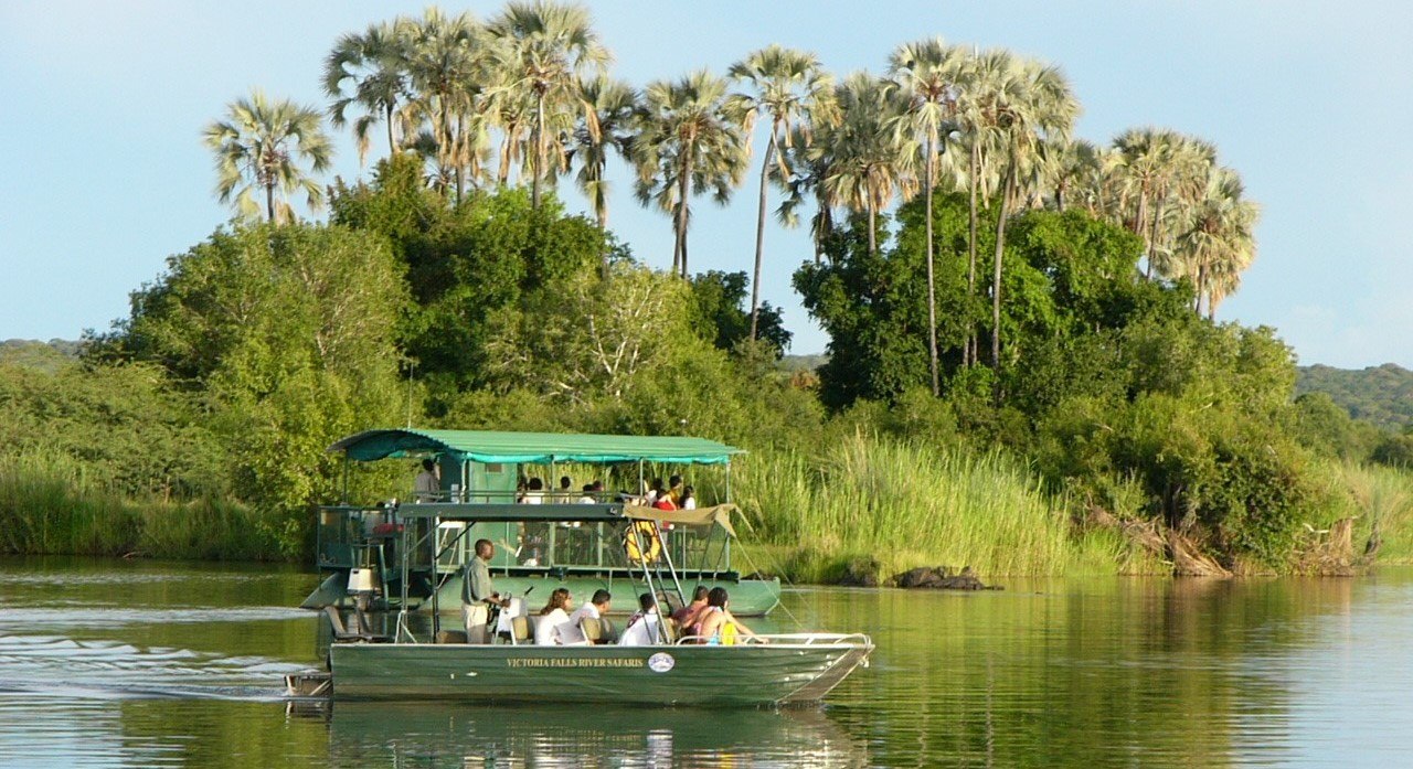 Um cruzeiro de barco no rio Zambeze