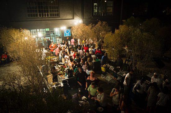 Market on Main, em Joanesburgo, durante evento First Thursdays