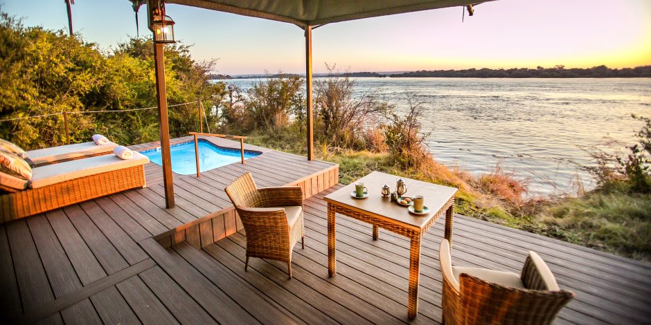 Privates Deck in der Old Drift Lodge, einer der romantischsten Unterkünfte an den Victoria-Fällen