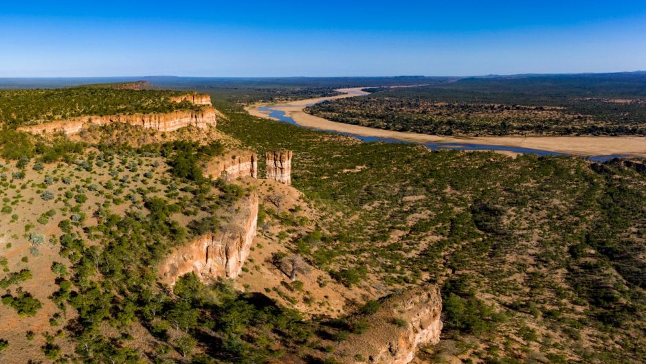 views-gonarezhou-national-park Blick auf die Klippen im Gonarezhou Nationalpark