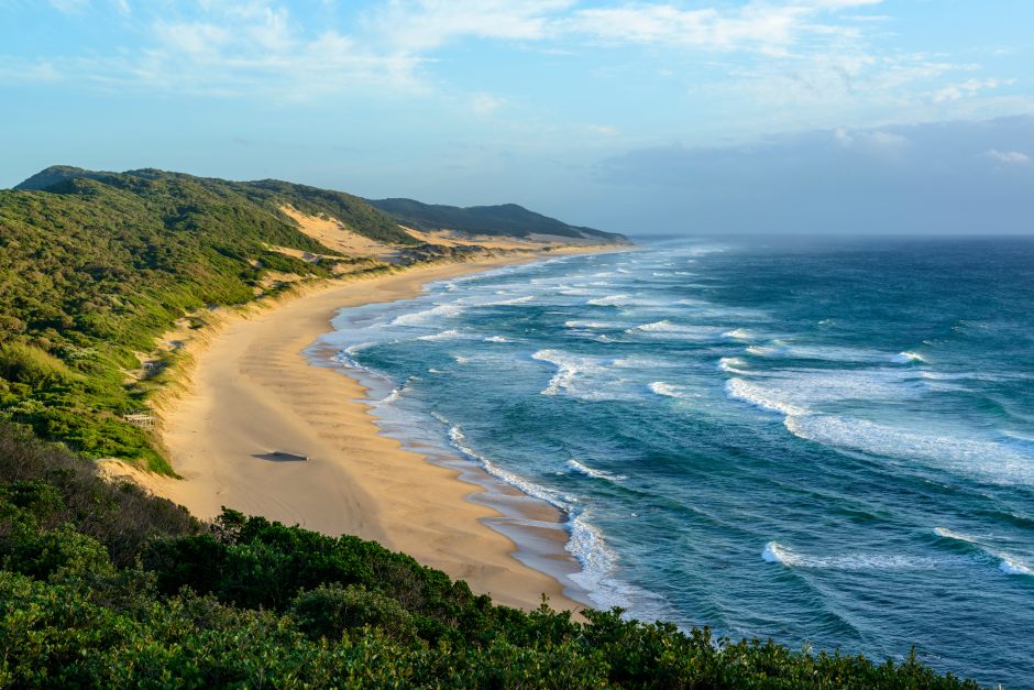View of Maputaland coastline at Mabibi. iSimangaliso Wetland Park (Greater St Lucia Wetland Park). KwaZulu Natal. South Africa Malerischer Strand im iSiMangaliso Wetland Park bei Mabibi